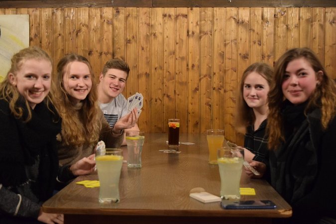 BZ-Schnapsen und UNO