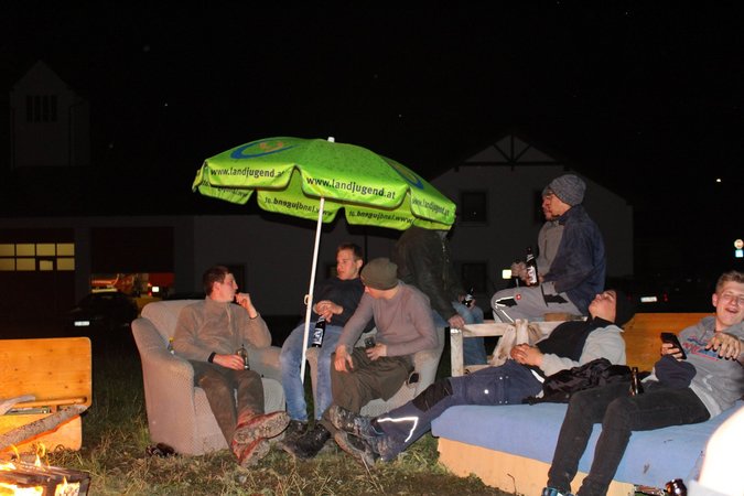 Maibaum aufstellen und Maibaumwache - LJ Kaumberg